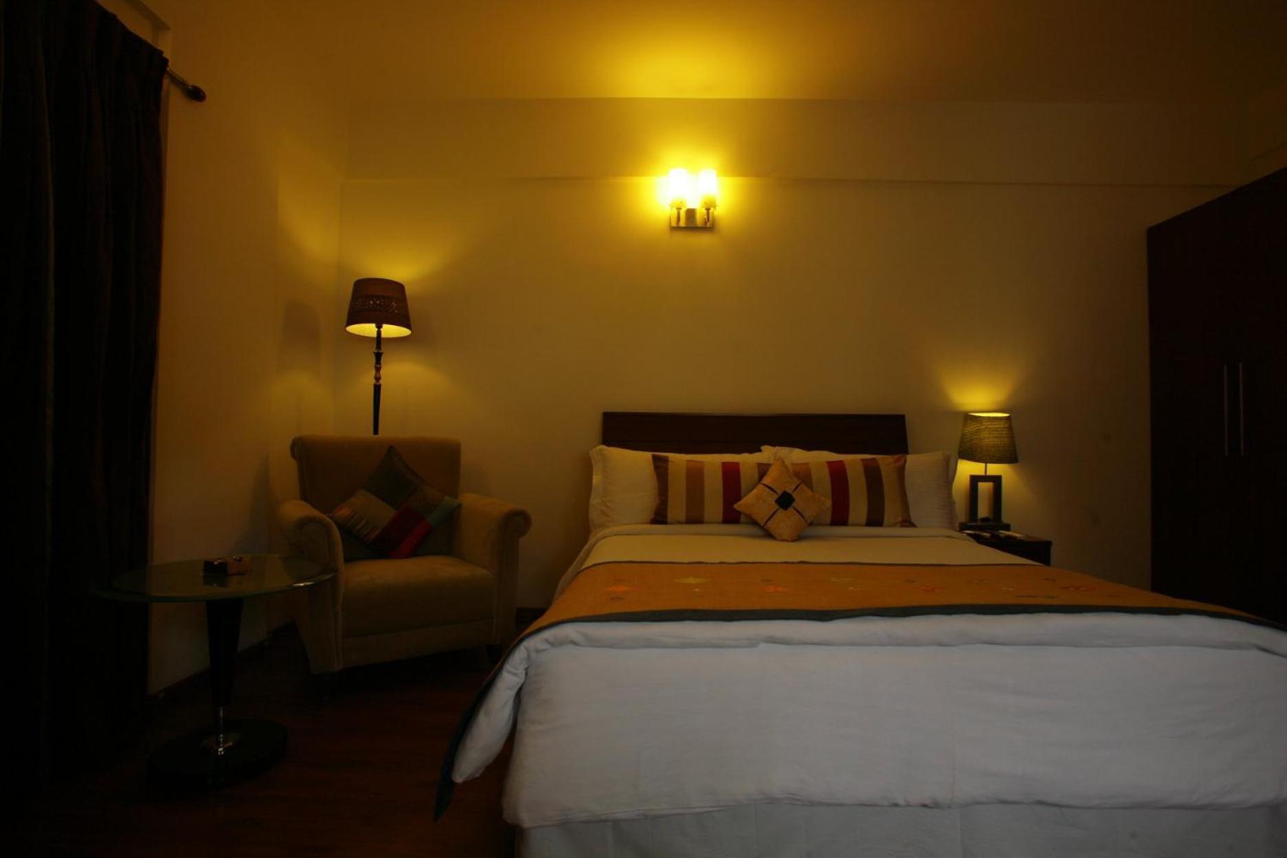 Hotel Justa Off Mg Road Bangalore Exterior foto