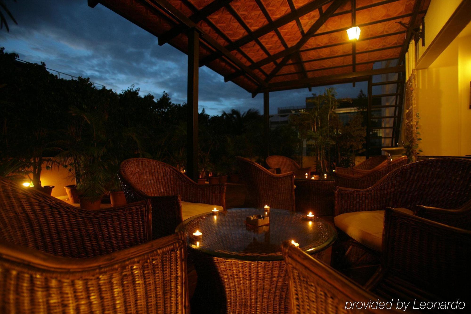 Hotel Justa Off Mg Road Bangalore Exterior foto