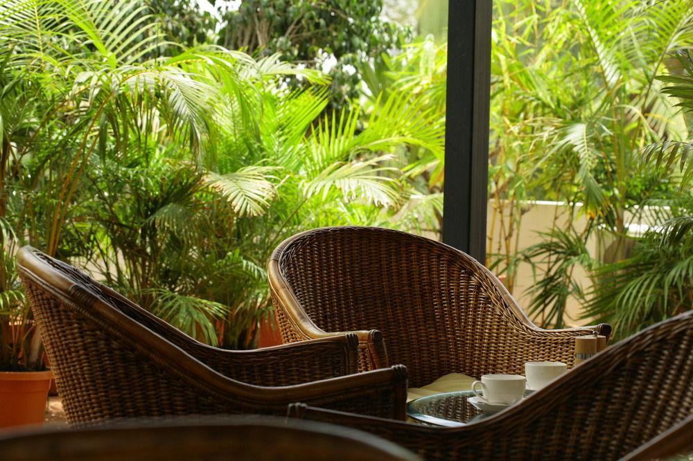 Hotel Justa Off Mg Road Bangalore Exterior foto