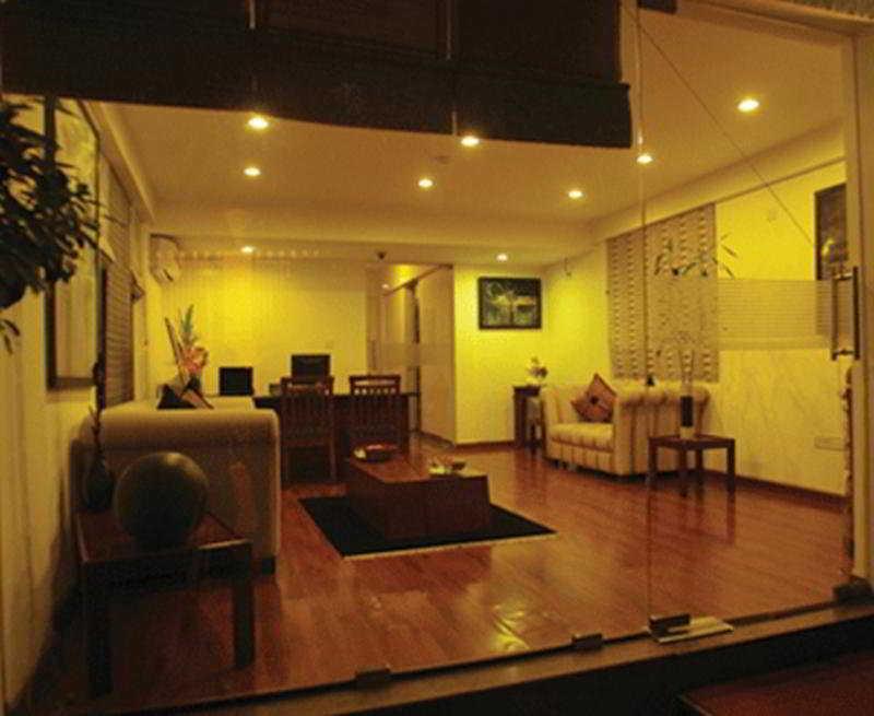 Hotel Justa Off Mg Road Bangalore Exterior foto