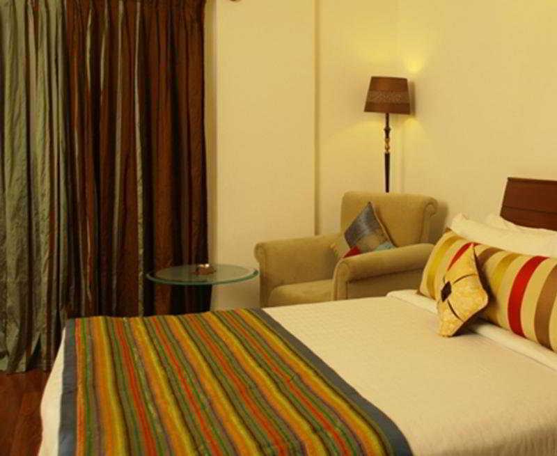 Hotel Justa Off Mg Road Bangalore Exterior foto