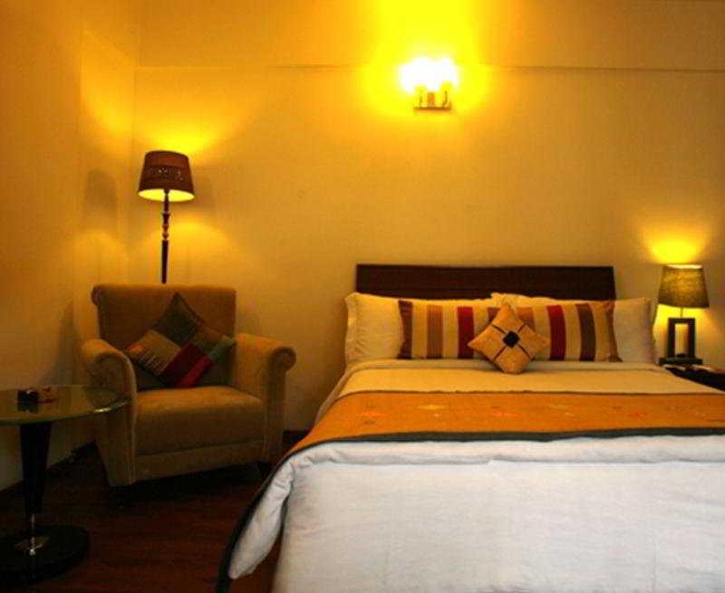 Hotel Justa Off Mg Road Bangalore Exterior foto