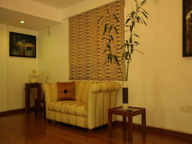 Hotel Justa Off Mg Road Bangalore Exterior foto